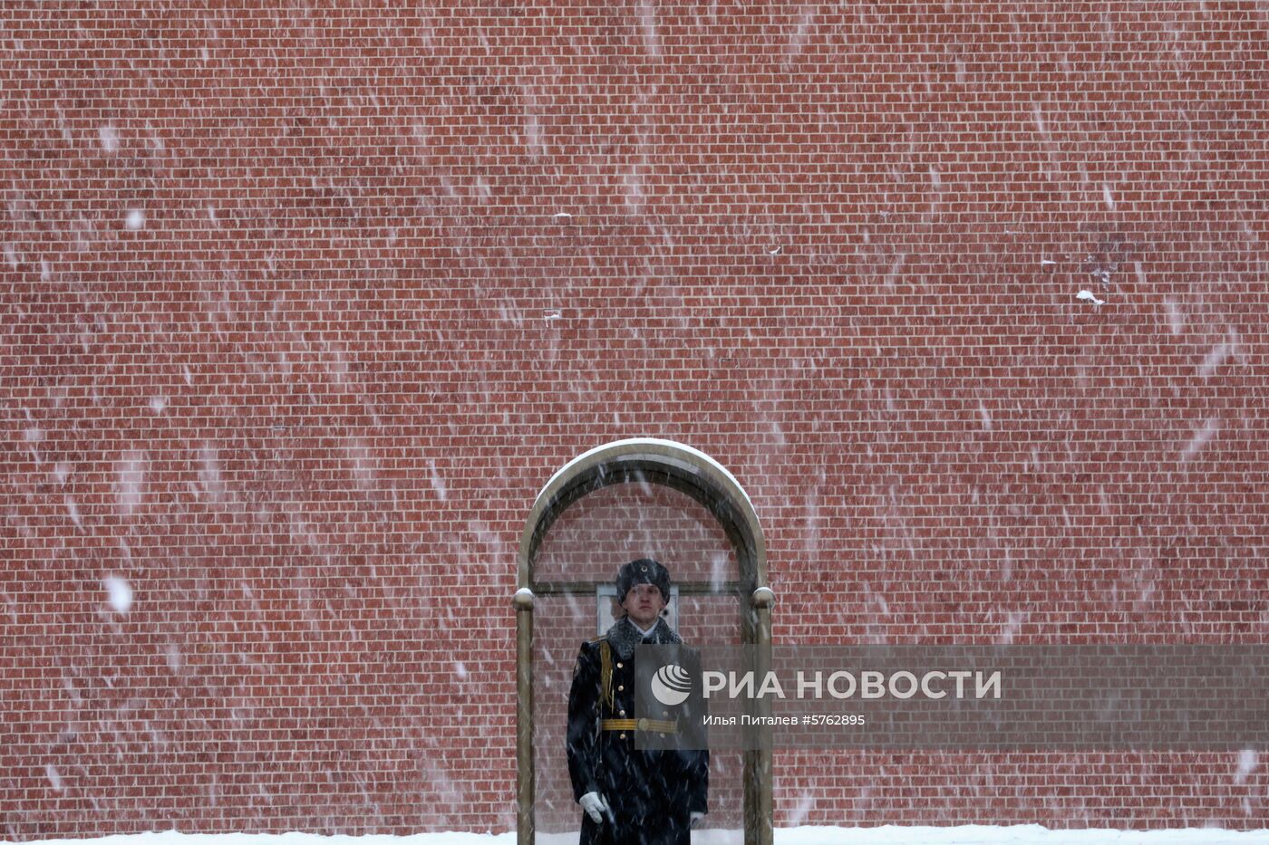 Снегопад в Москве 