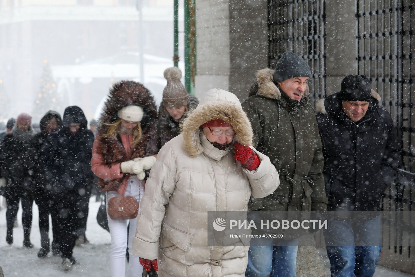 Снегопад в Москве 