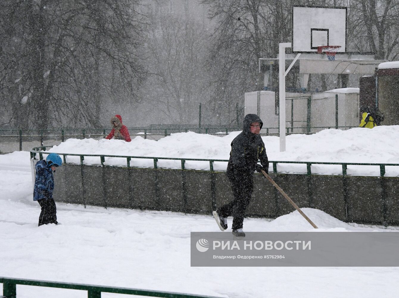 Снегопад в Москве 