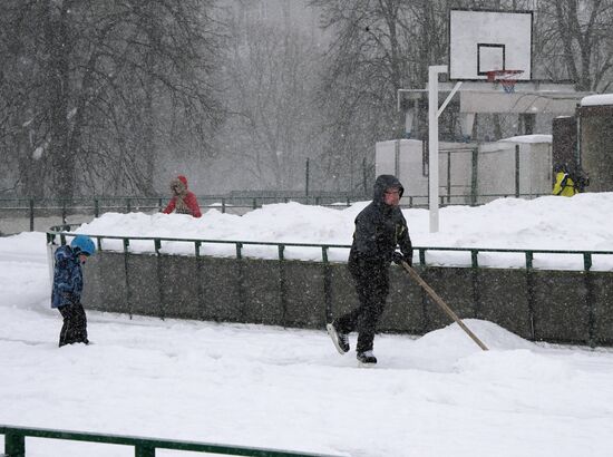 Снегопад в Москве 