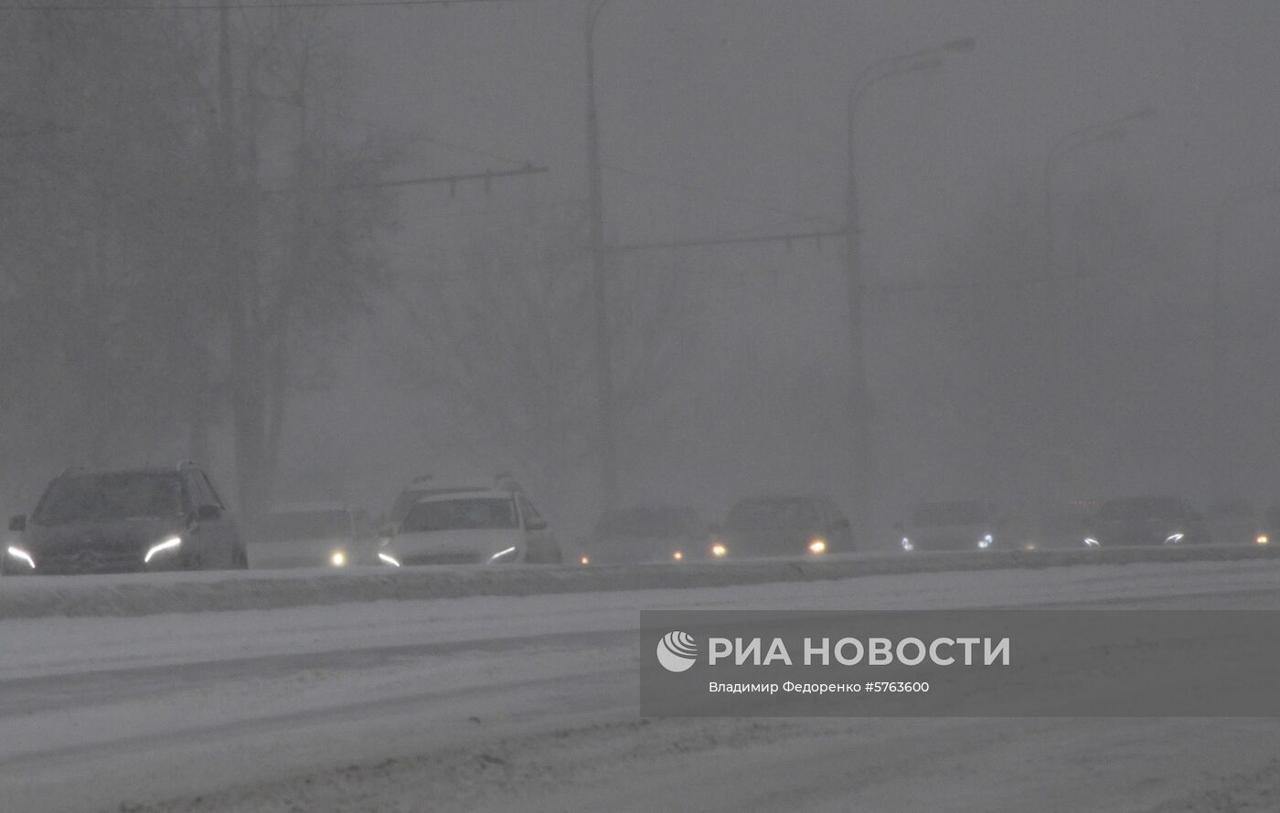 Снегопад в Москве 