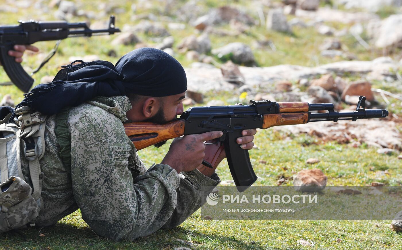 Подготовка сирийских военнослужащих российскими военными специалистами