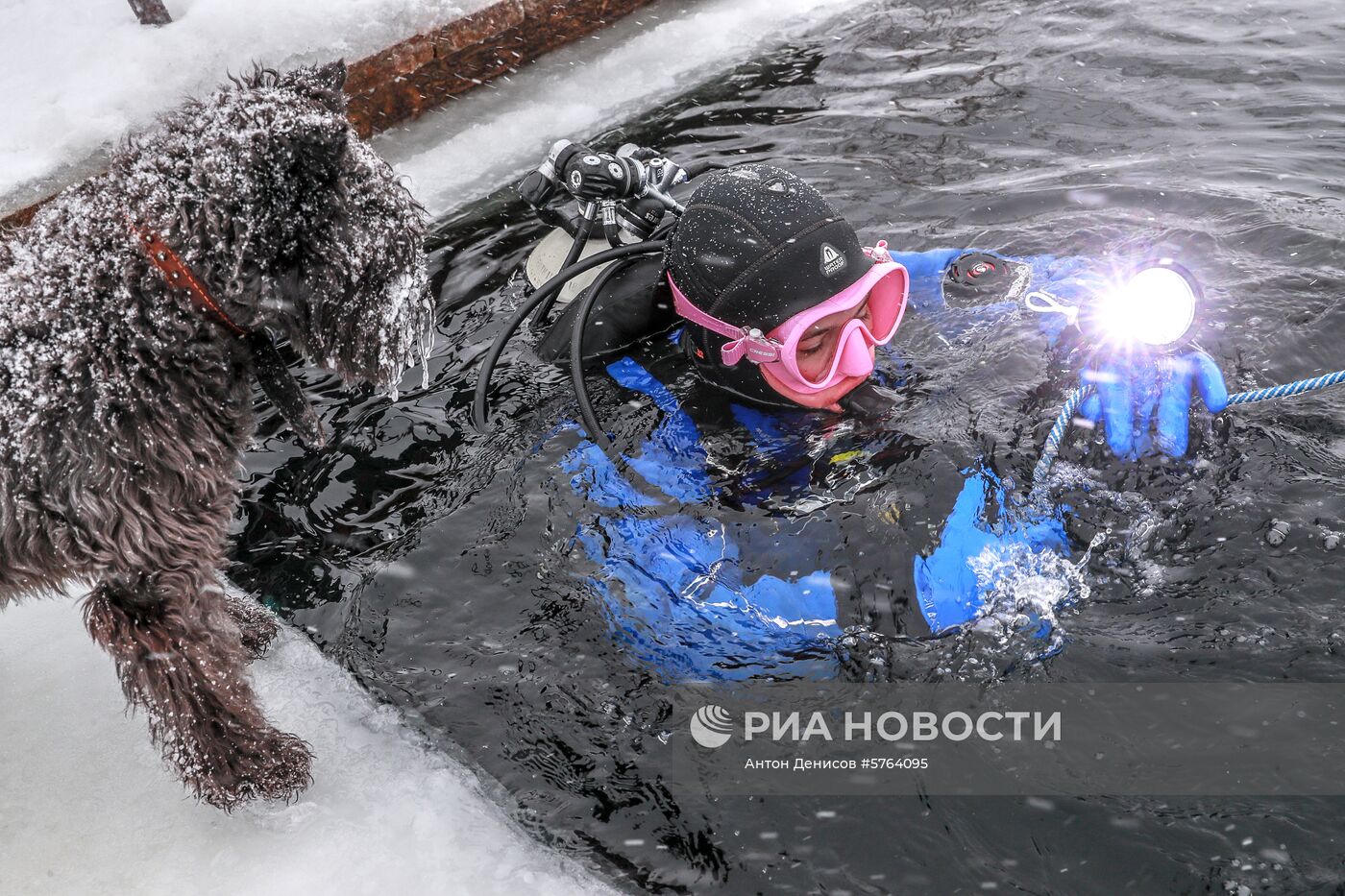 Обучение подледным погружениям в Москве