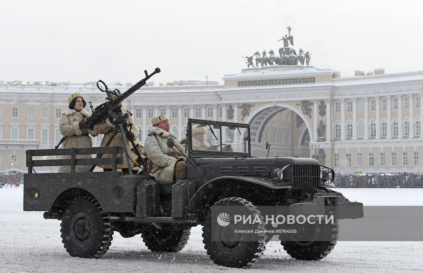 Парад в честь 75-летия снятия блокады Ленинграда
