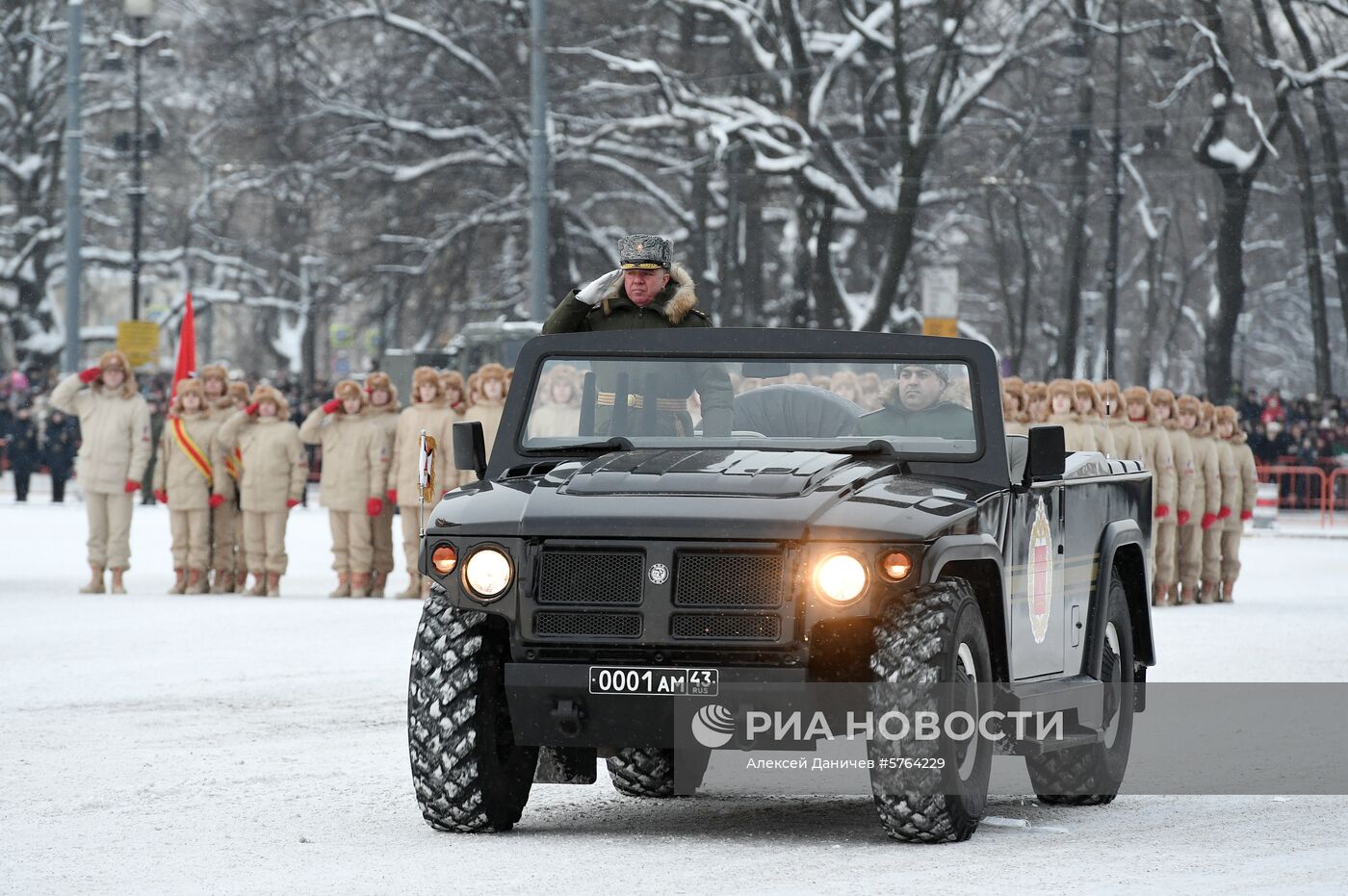 Парад в честь 75-летия снятия блокады Ленинграда