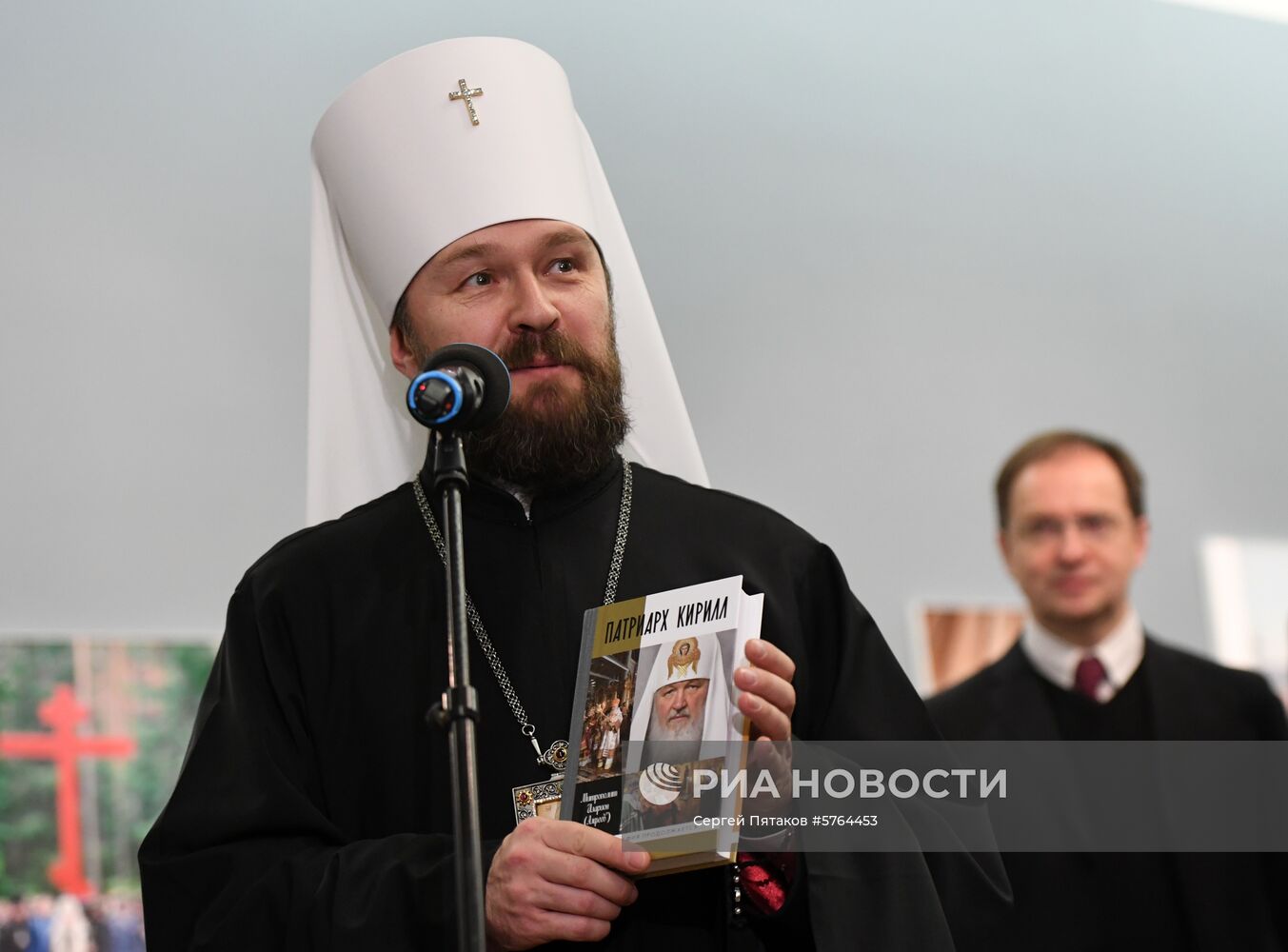 Открытие фотовыставки к 10-летию служения патриарха Кирилла