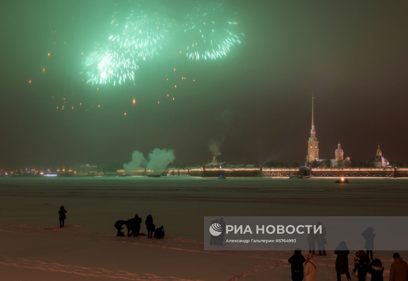 Салют по случаю 75-летия снятия блокады Ленинграда 