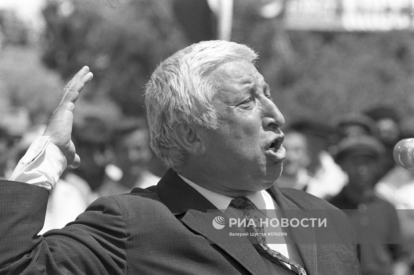 Поэт Р. Г. Гамзатов