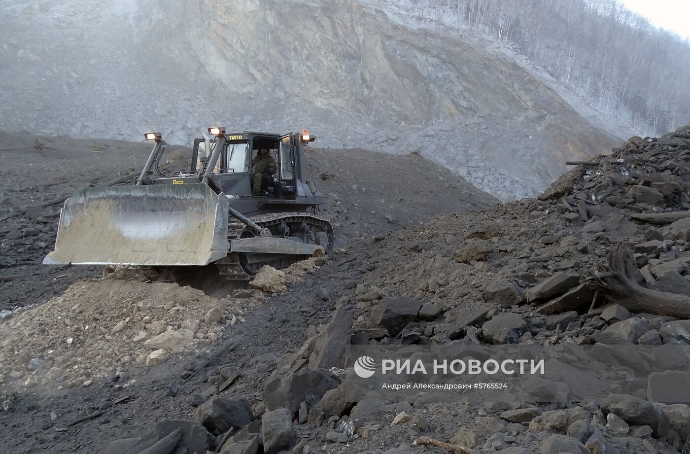 Подрывные работы на реке Бурее