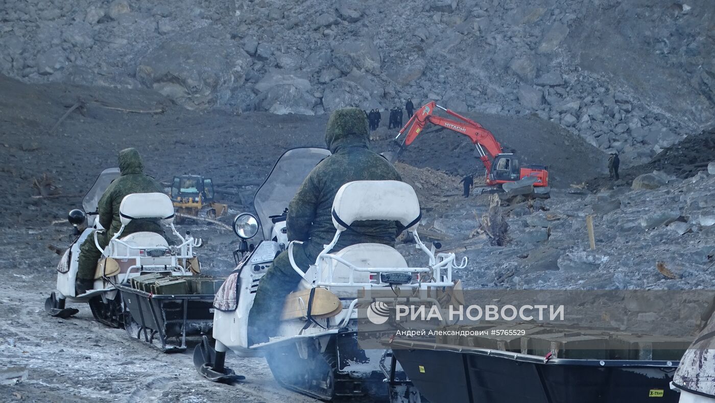 Подрывные работы на реке Бурее