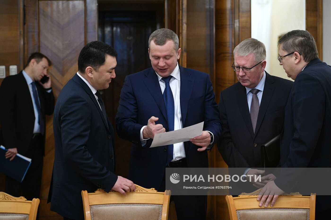 Встреча главы МИД РФ С. Лаврова с врио губернатора Астраханской области  С. Морозовым 
