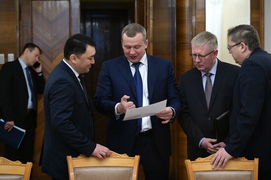 Встреча главы МИД РФ С. Лаврова с врио губернатора Астраханской области  С. Морозовым 