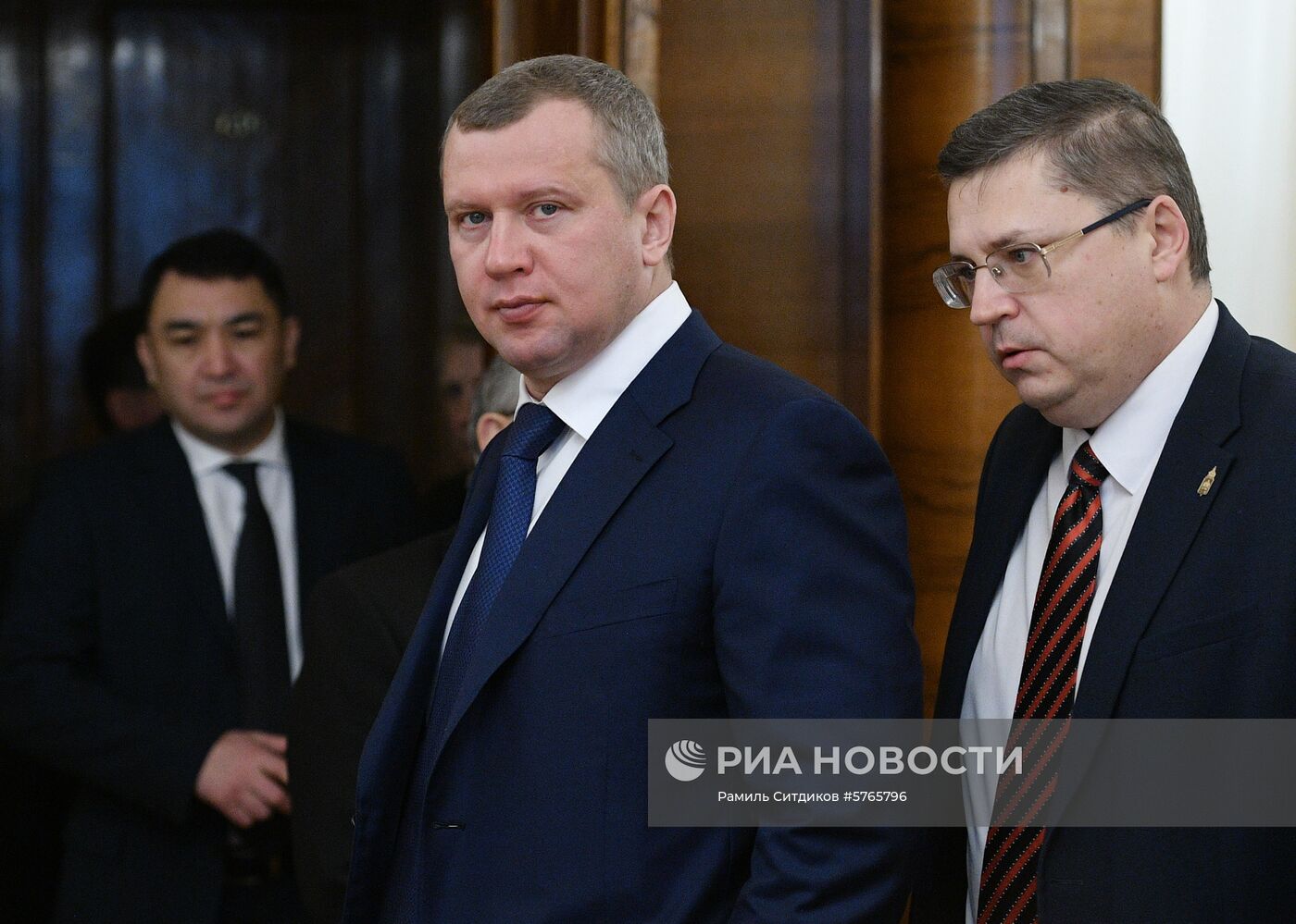 Встреча главы МИД РФ С. Лаврова с врио губернатора Астраханской области С. Морозовым