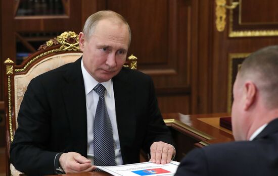 Президент РФ В. Путин встретился с губернатором Тамбовской области А. Никитиным