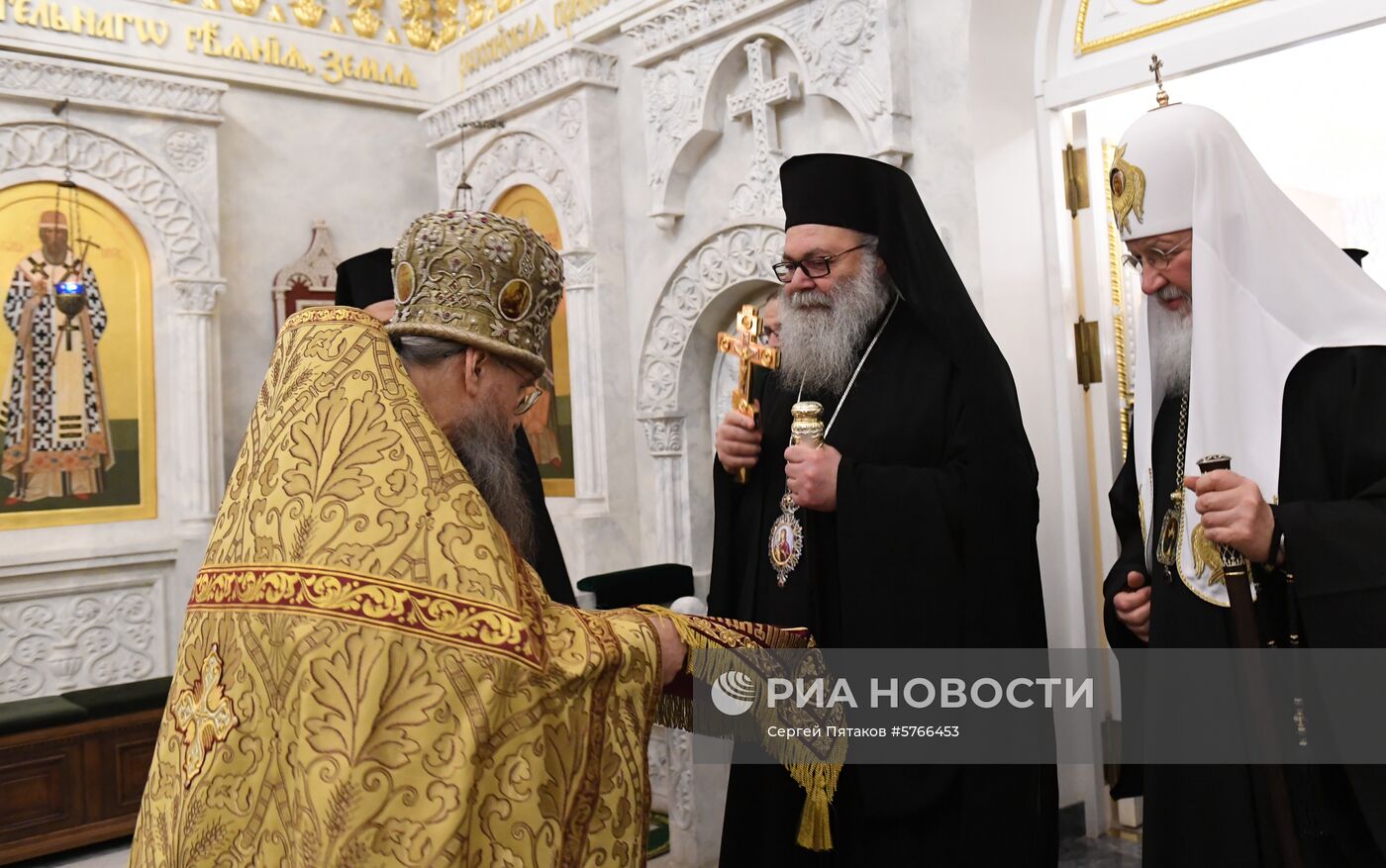 Патриарх Кирилл встретился с зарубежными религиозными деятелями 