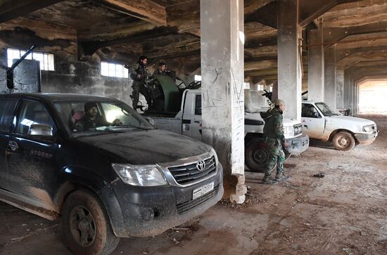 Позиции сирийской армии и ополчения в районе Алеппо