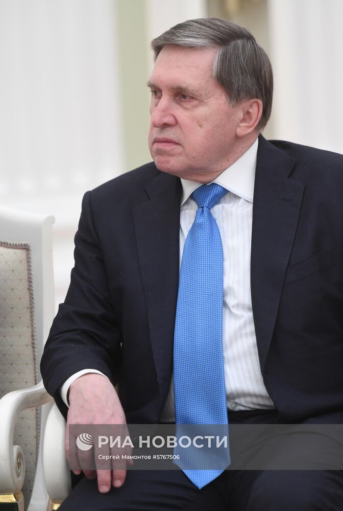 Президент РФ В. Путин встретился с президентом Молдавии И. Додоном