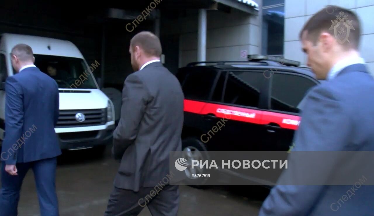 Сенатор Р. Арашуков и его отец Рауль задержаны по подозрению в ряде преступлений