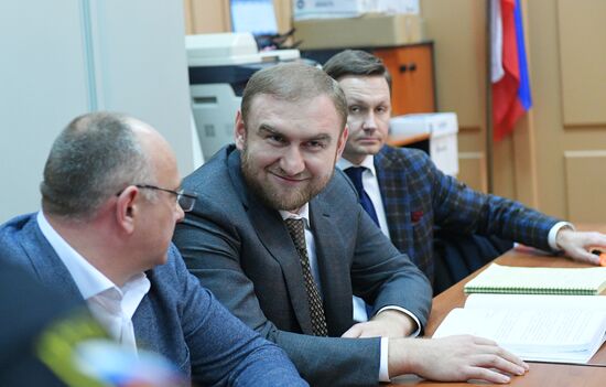 Избрание меры пресечения сенатору Р. Арашукову
