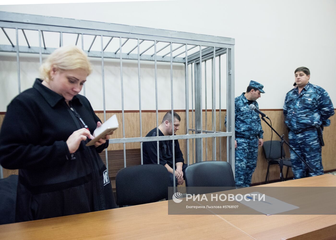 Заседание суда по делу о драке на борту рейса Петербург -Анталья