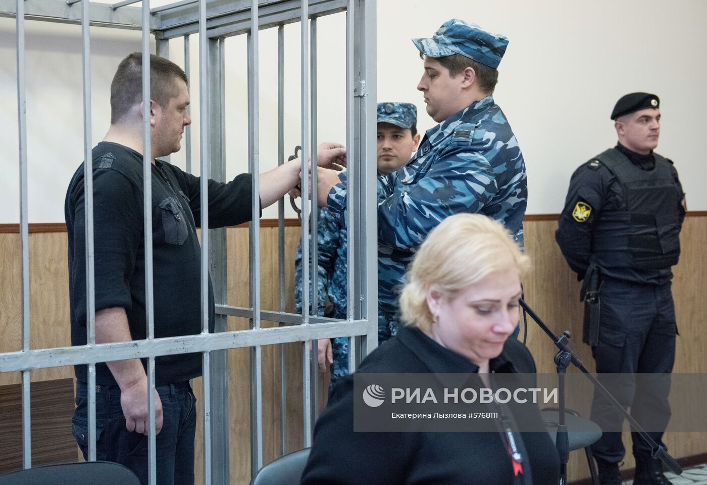 Заседание суда по делу о драке на борту рейса Петербург -Анталья