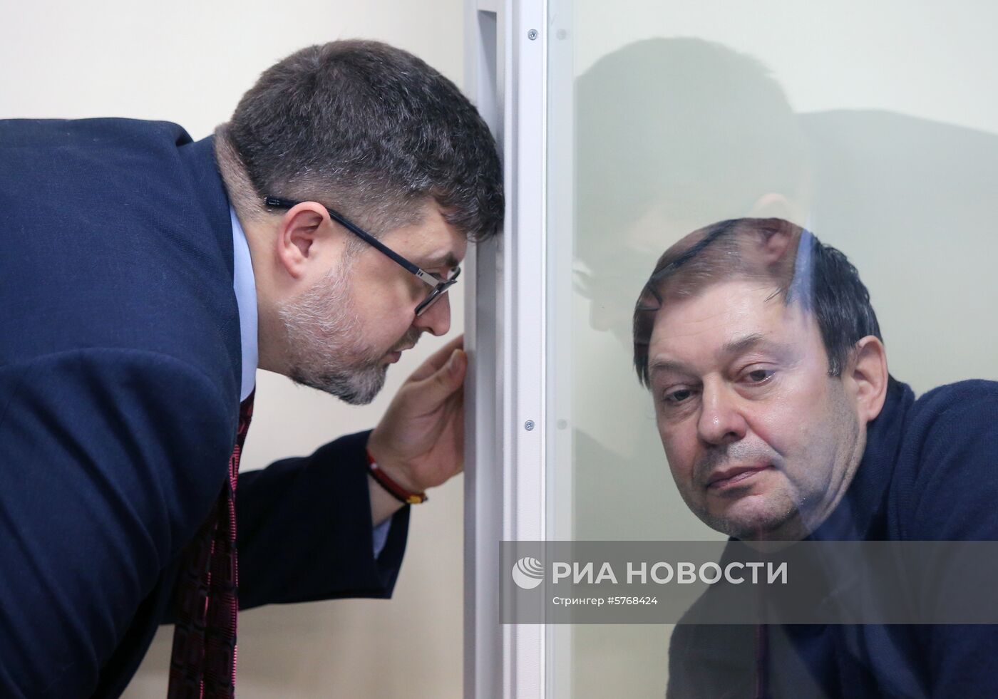 Рассмотрение жалобы на продление ареста журналиста К. Вышинского