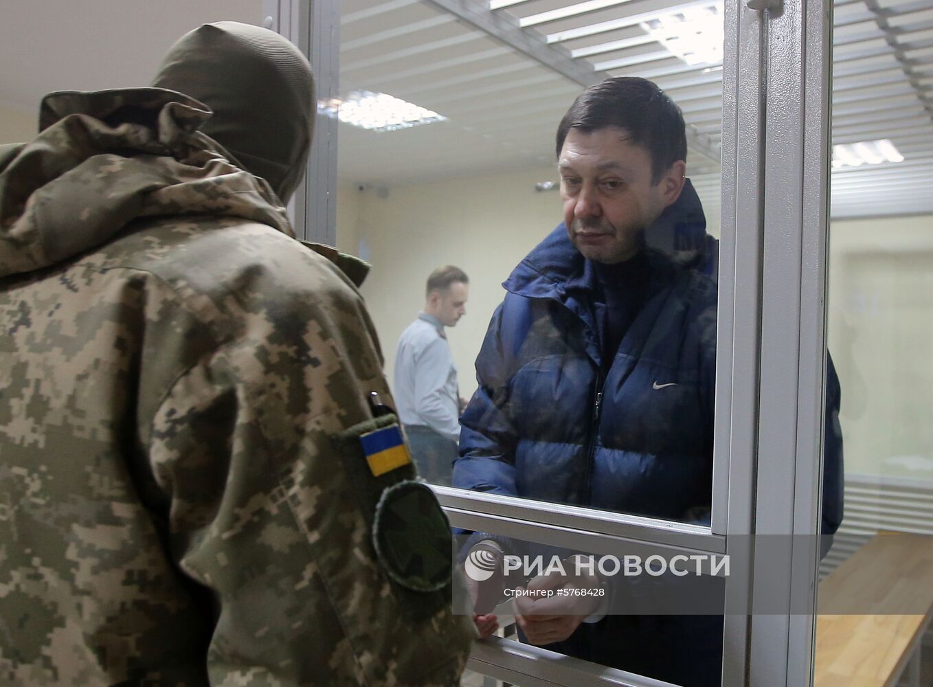 Рассмотрение жалобы на продление ареста журналиста К. Вышинского