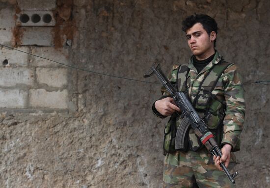 Передовые позиции сирийской армии в районе Алеппо