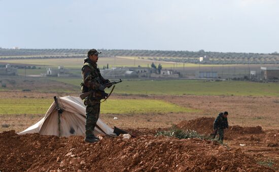 Передовые позиции сирийской армии в районе Алеппо