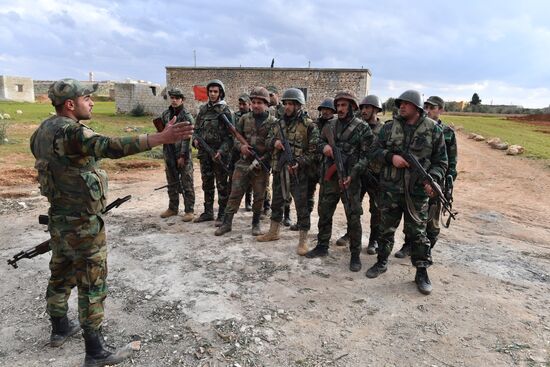 Передовые позиции сирийской армии в районе Алеппо