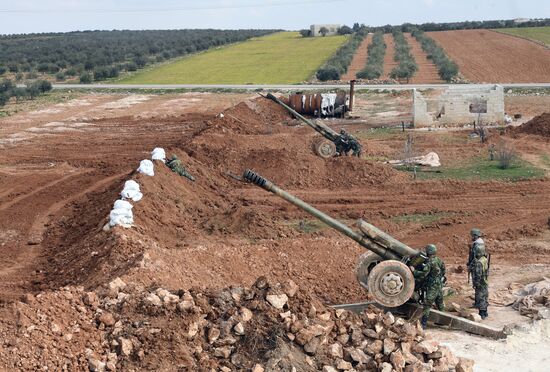 Передовые позиции сирийской армии в районе Алеппо