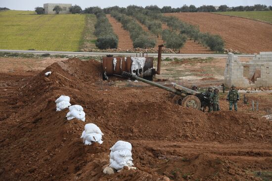 Передовые позиции сирийской армии в районе Алеппо