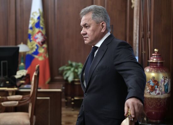 Президент РФ В. Путин встретился с главами МИД и Минобороны РФ С. Лавровым и C. Шойгу