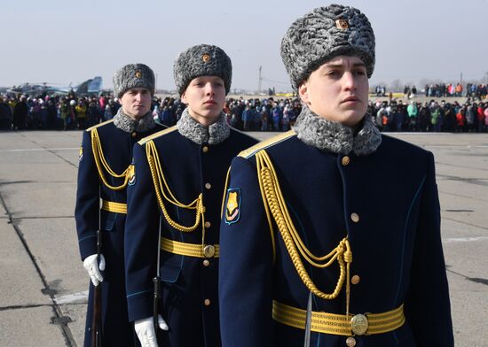 Открытие памятного бюста военному летчику Роману Филипову