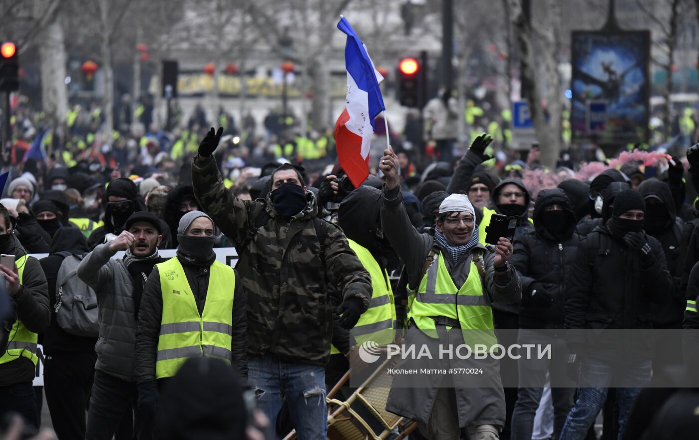 Акция протеста "жёлтых жилетов" во Франции