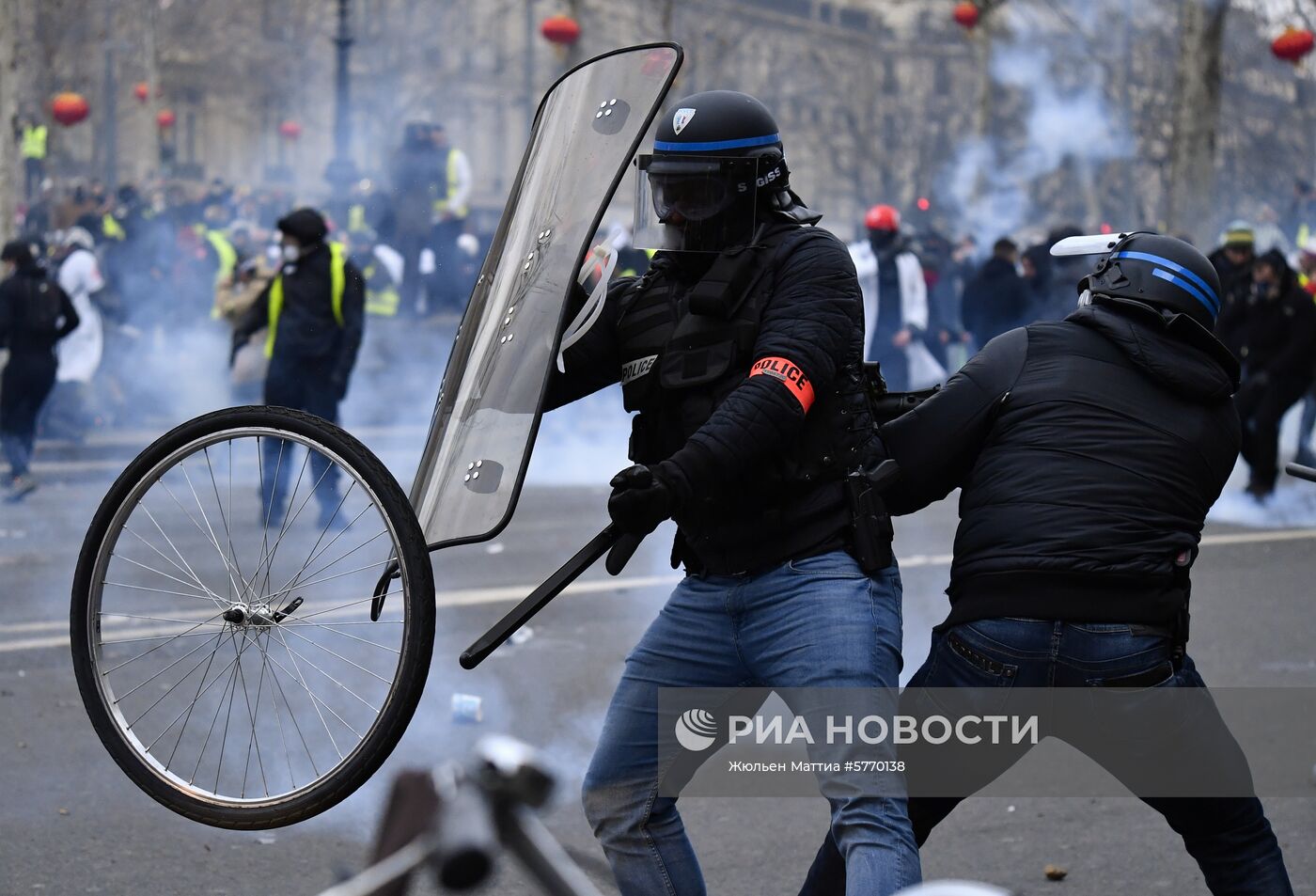 Акция протеста "жёлтых жилетов" во Франции