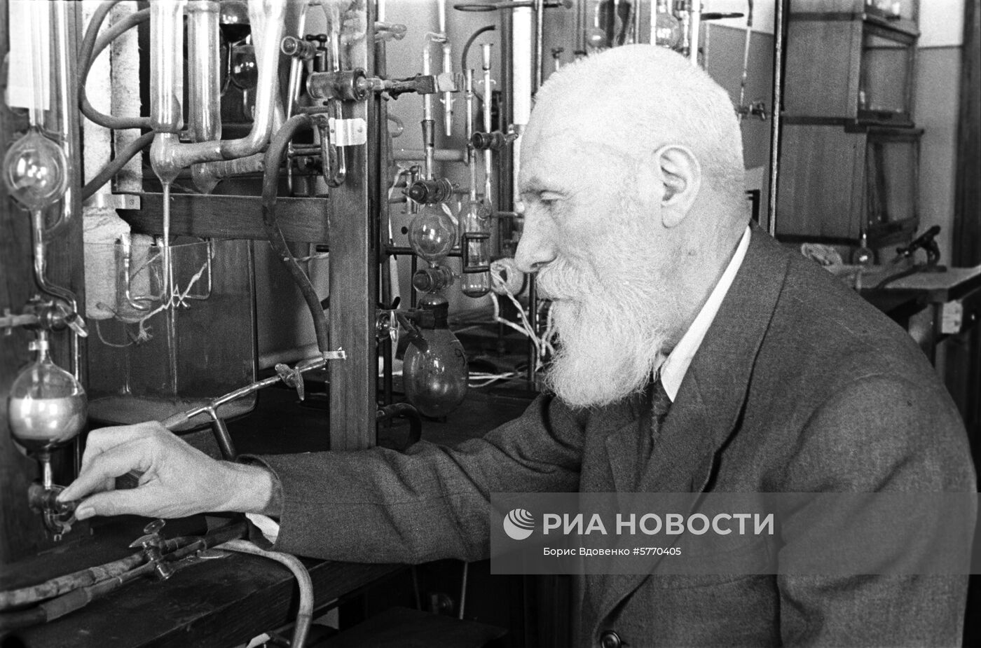 Советский биохимик А. Н. Бах