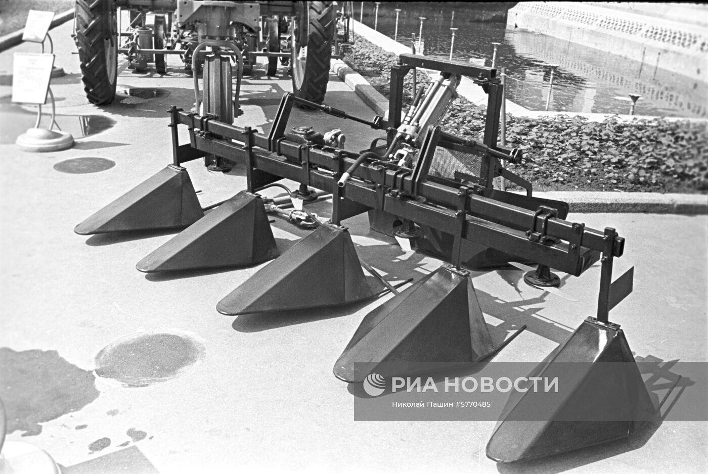 Выставка сельхозтехники на ВДНХ