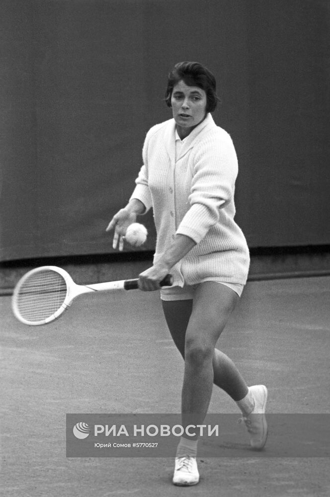 Советская теннисистка А. Дмитриева