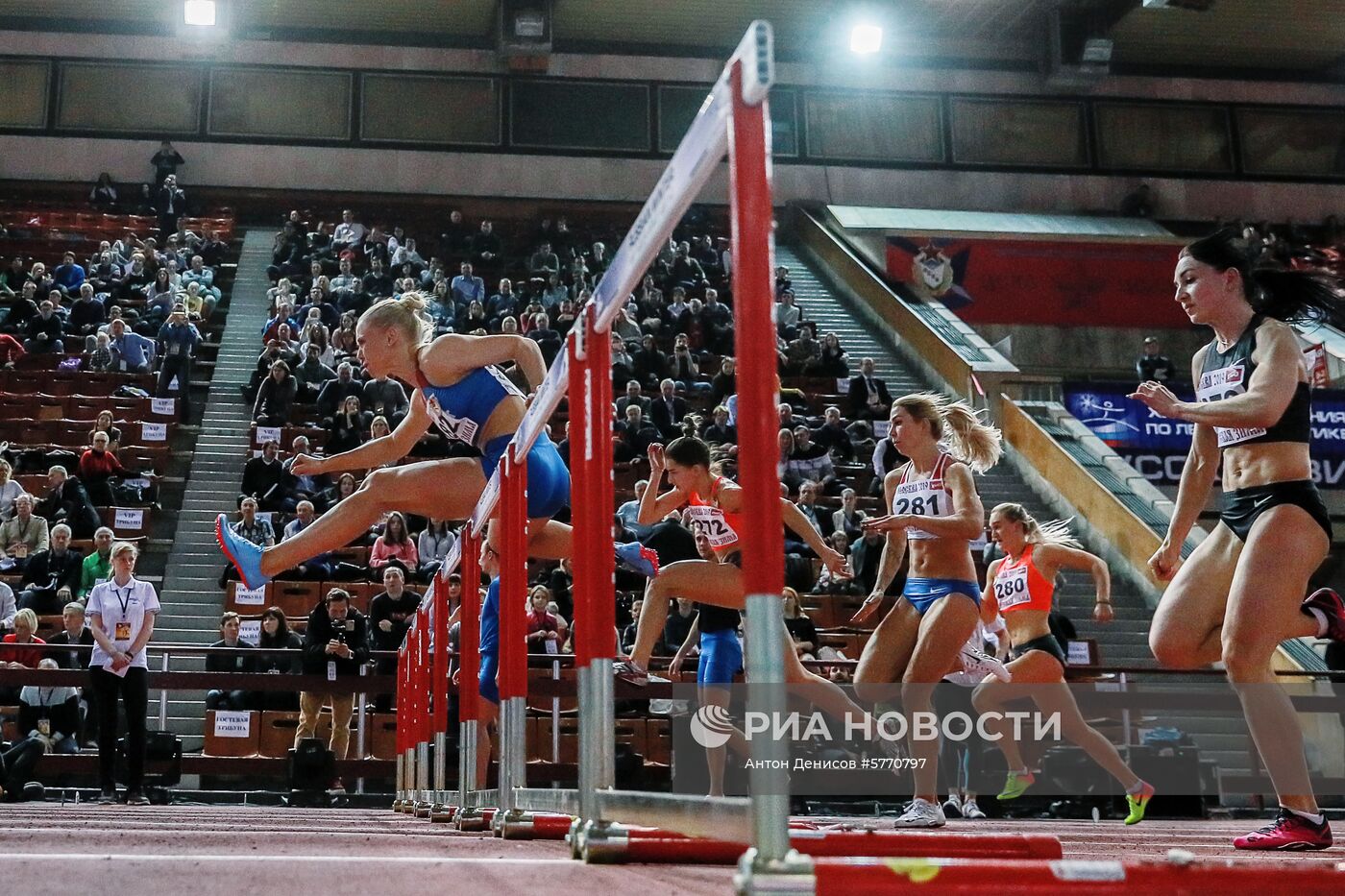 Легкая атлетика. "Русская зима"