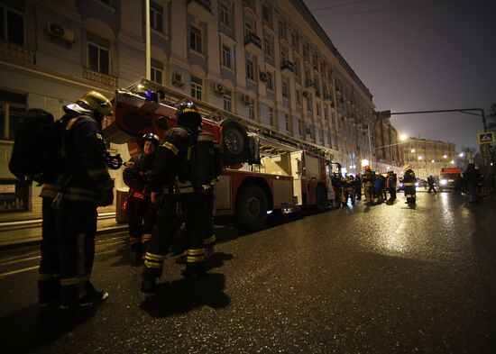 Пожар в жилом доме в центре Москвы