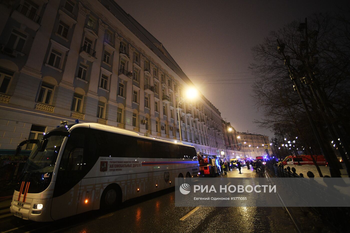 Пожар в жилом доме в центре Москвы