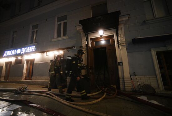 Пожар в жилом доме в центре Москвы