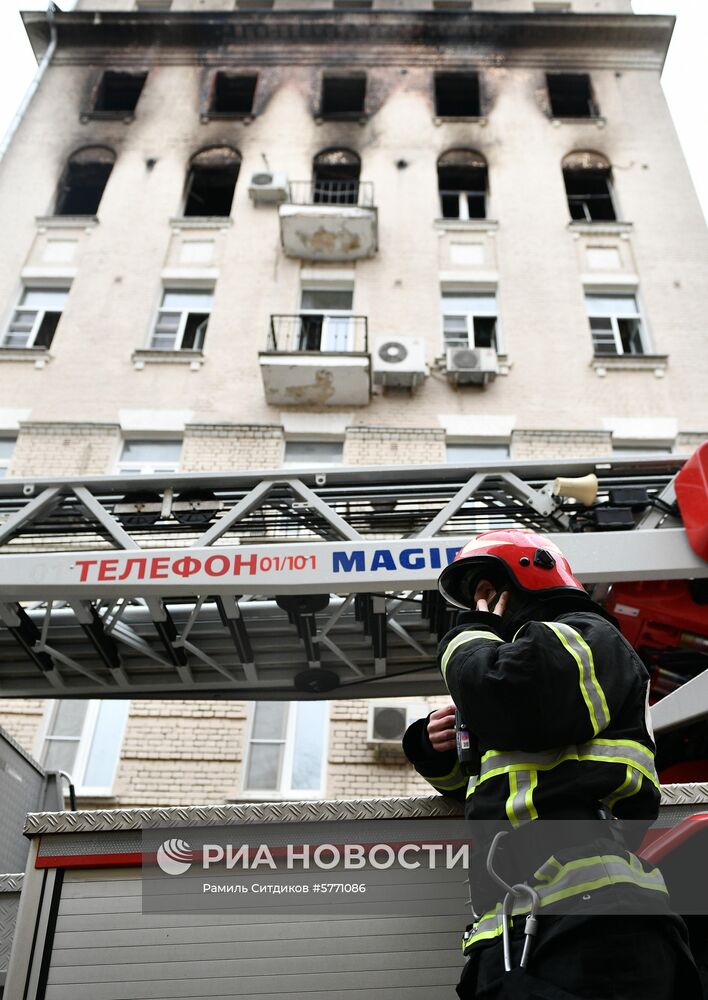 Пожар в жилом доме в центре Москвы