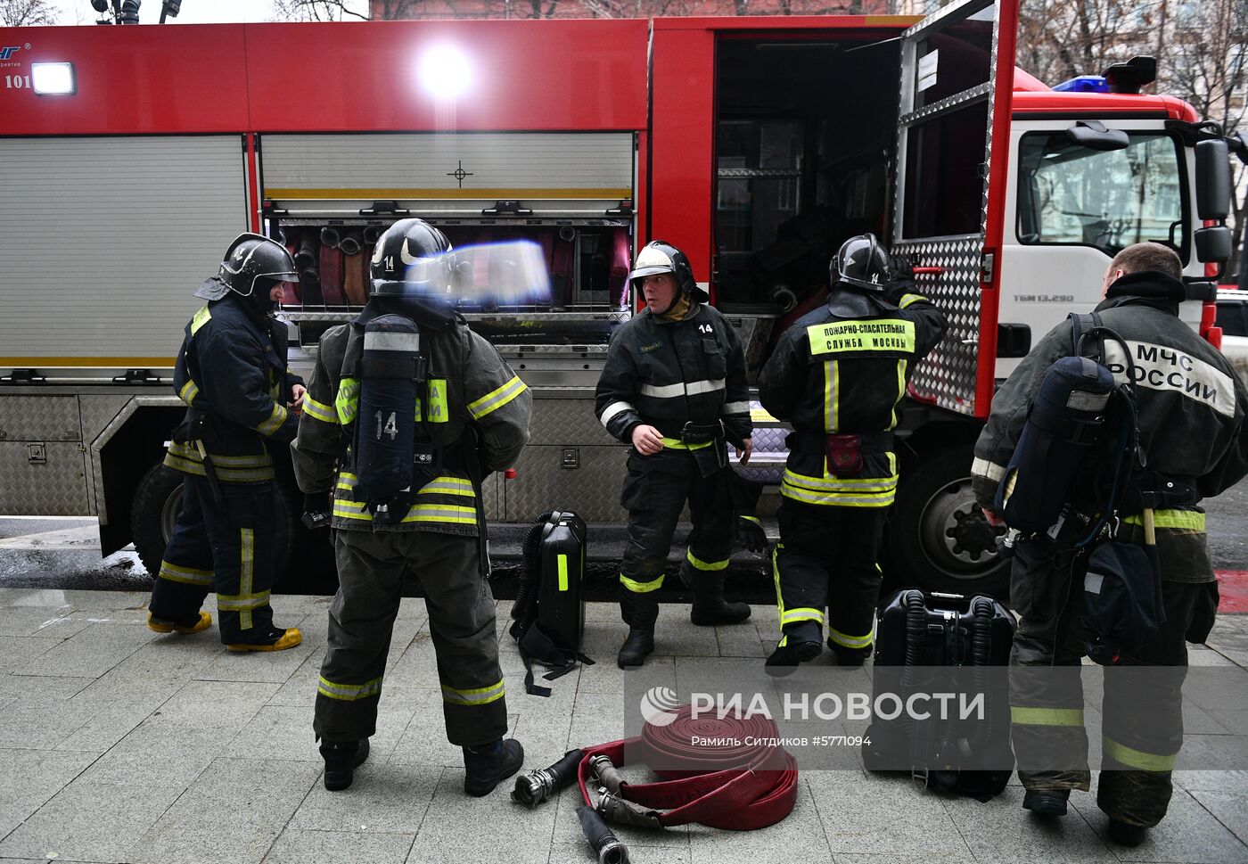 Пожар в жилом доме в центре Москвы