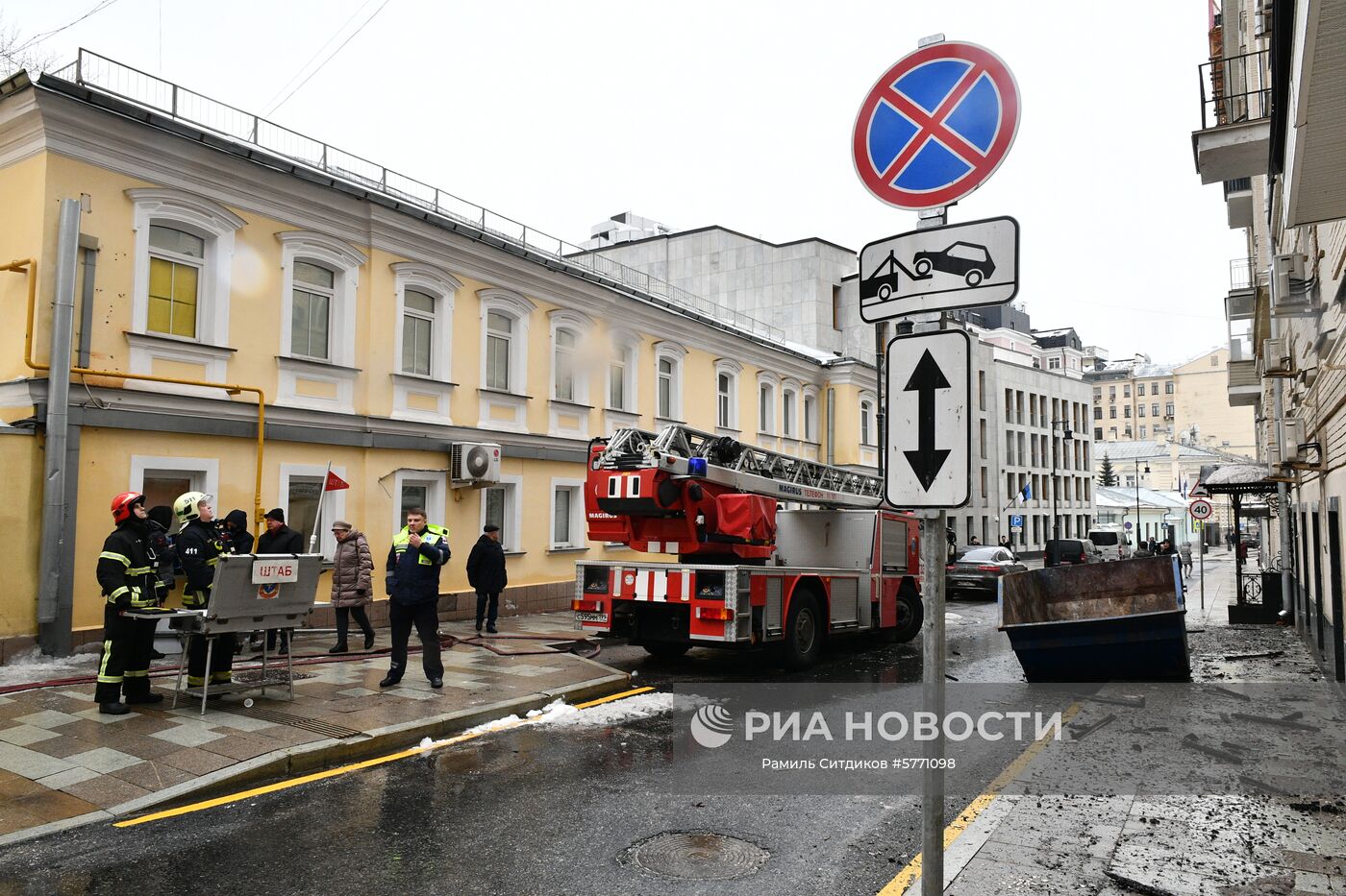 Пожар в жилом доме в центре Москвы
