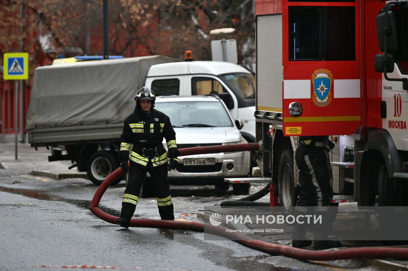 Пожар в жилом доме в центре Москвы