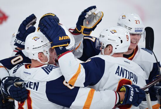 Хоккей. КХЛ. Матч "Автомобилист" - "Металлург"