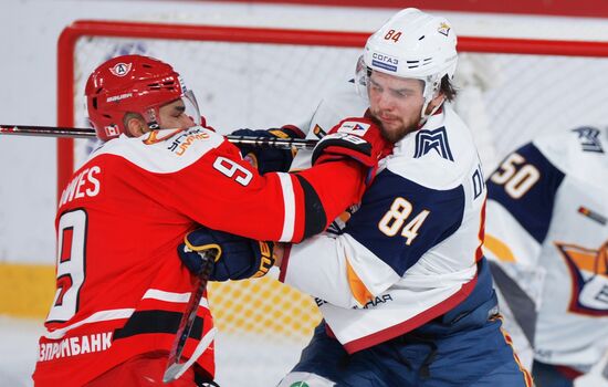 Хоккей. КХЛ. Матч "Автомобилист" - "Металлург"