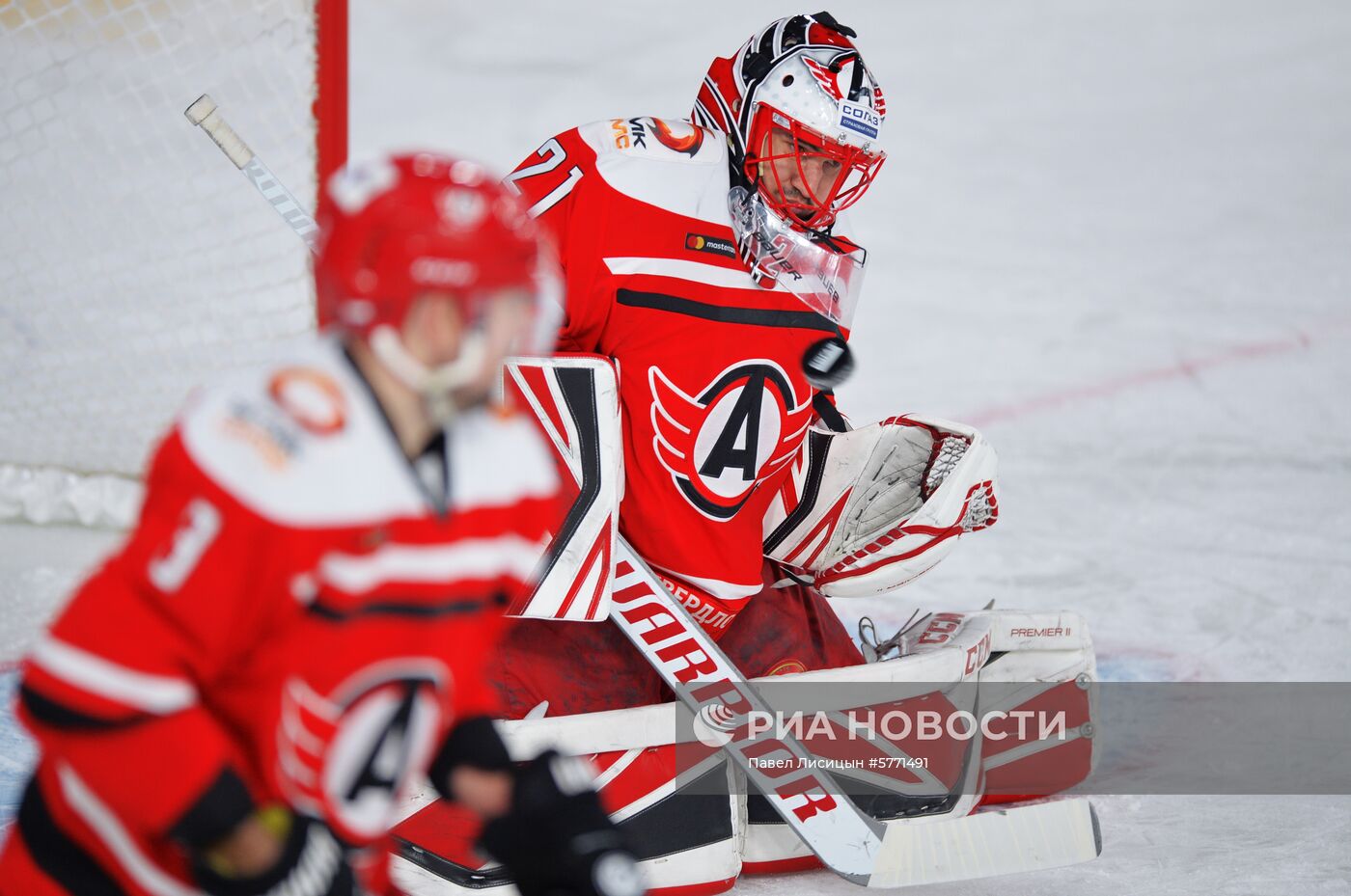 Хоккей. КХЛ. Матч "Автомобилист" - "Металлург"